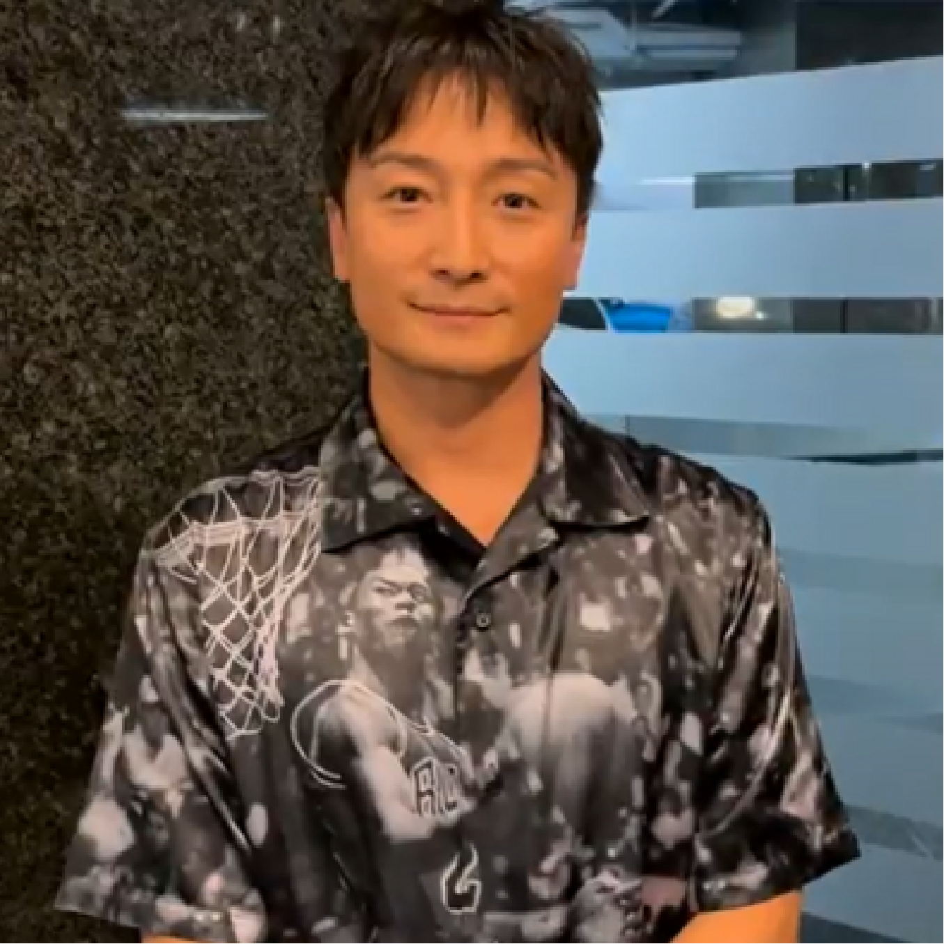 Lifewire首屆慈善晚宴 方力申捐張家朗簽名衫 拍賣籌款