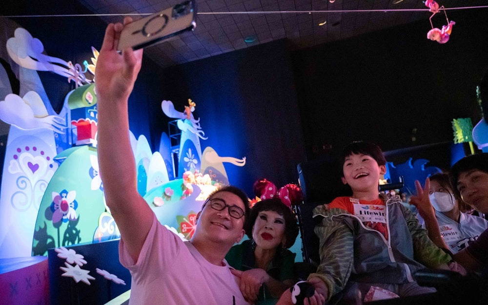 夏蕙BB變米妮｜ 逾百人童遊迪士尼